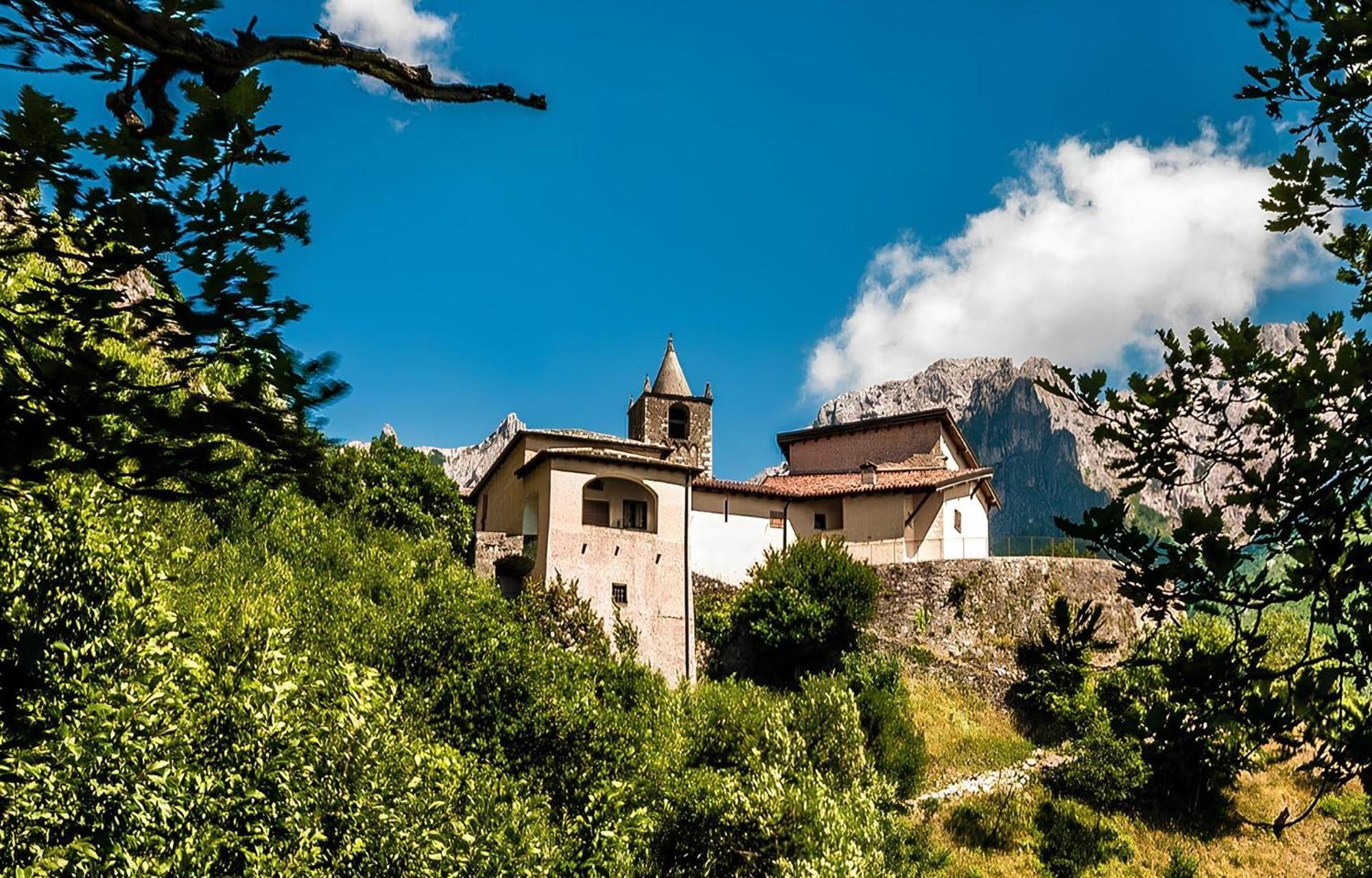 Holiday House Alla Torre Mandello del Lario Luaran gambar